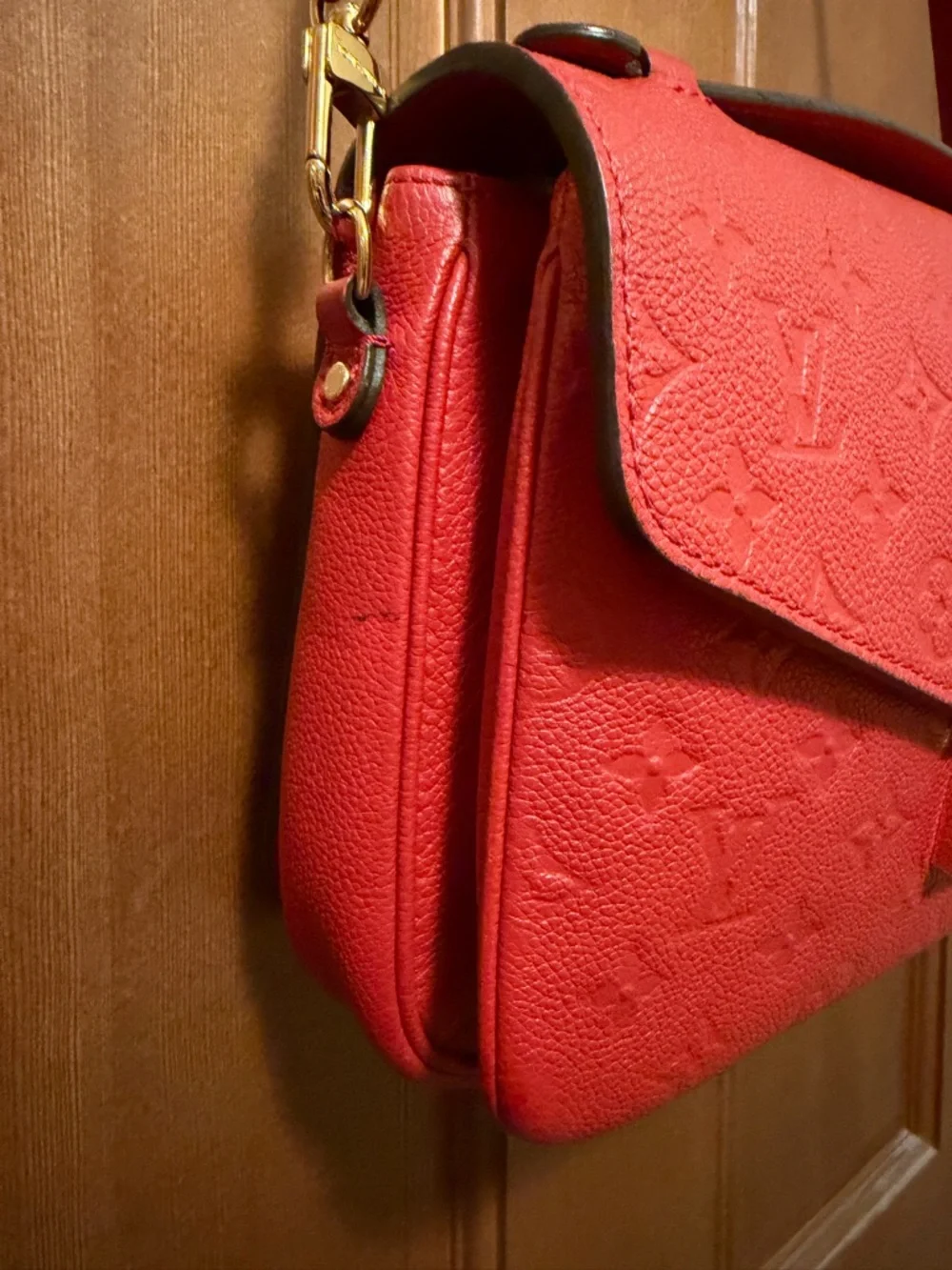 Louis Vuitton Red Empreinte Pochette Métis Satchel with Gold Hardware - Picture 15 of 17